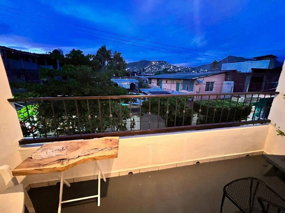 Lovely Studio Apartment With Balcony Ac & Wi-Fi, Minutes From Downtown! Zihuatanejo Extérieur photo