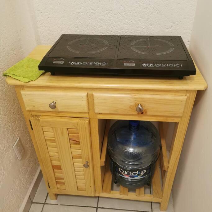 Lovely Studio Apartment With Balcony Ac & Wi-Fi, Minutes From Downtown! Zihuatanejo Extérieur photo