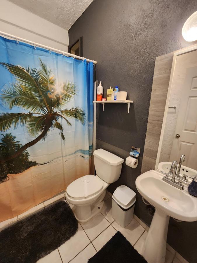 Lovely Studio Apartment With Balcony Ac & Wi-Fi, Minutes From Downtown! Zihuatanejo Extérieur photo